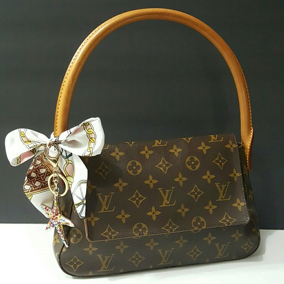 Louis Vuitton Handbags - ⤵⤵EUC! Monogram Leather LV Looping PM